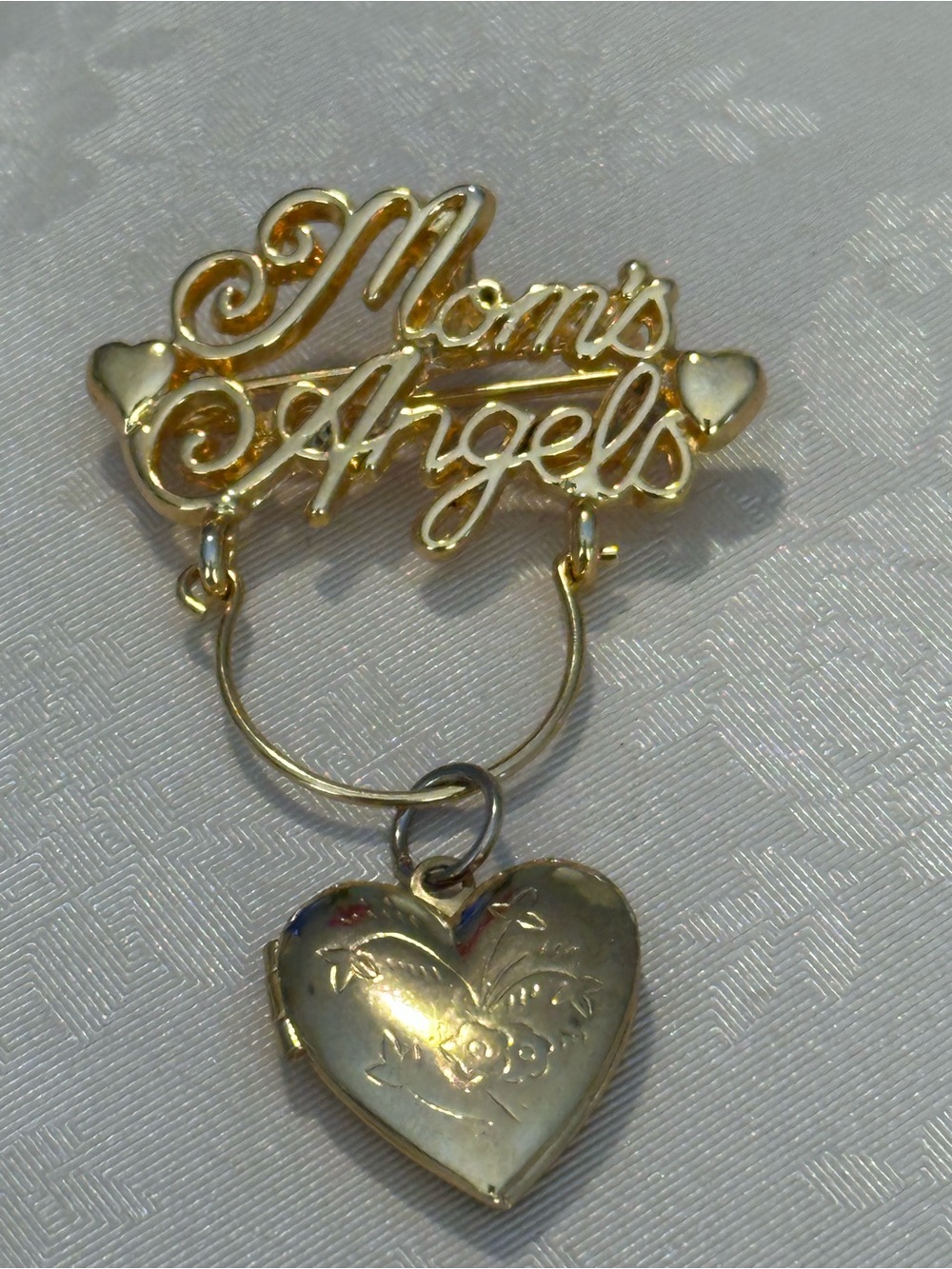 Mom's Angels Gold Heart Locket Locket